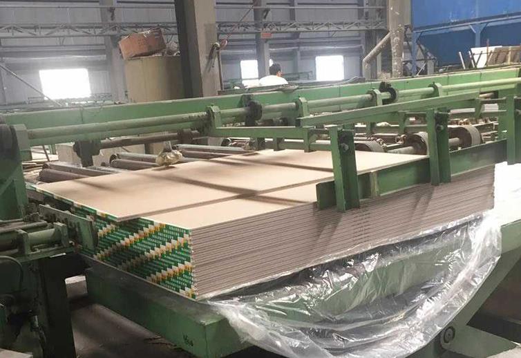 青島輕鋼龍骨生產車間